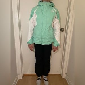 The north face ski jacket with the black Roxy ski pants combo